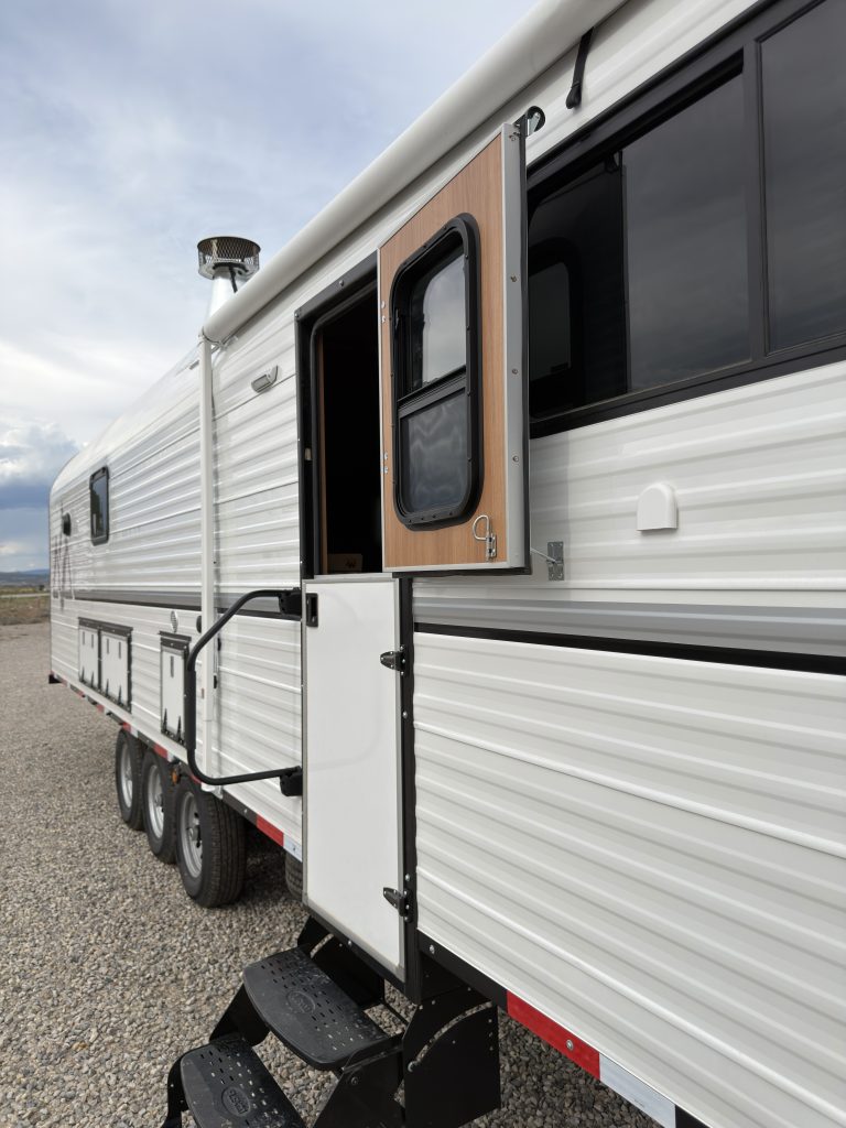 Schrauth Camp side entry and Dutch door