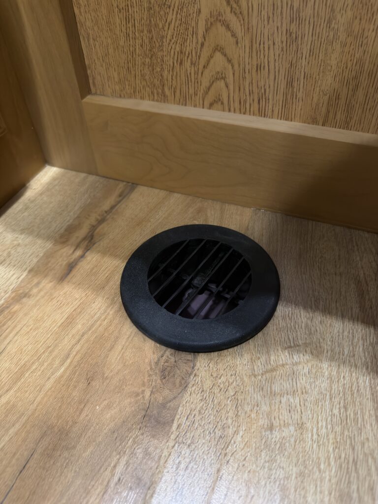 Image of the bedroom floor vent of Gail Camp #131.