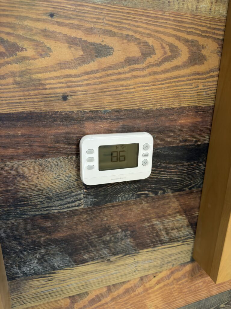 Image of the interior thermostat of Gail Camp #131.