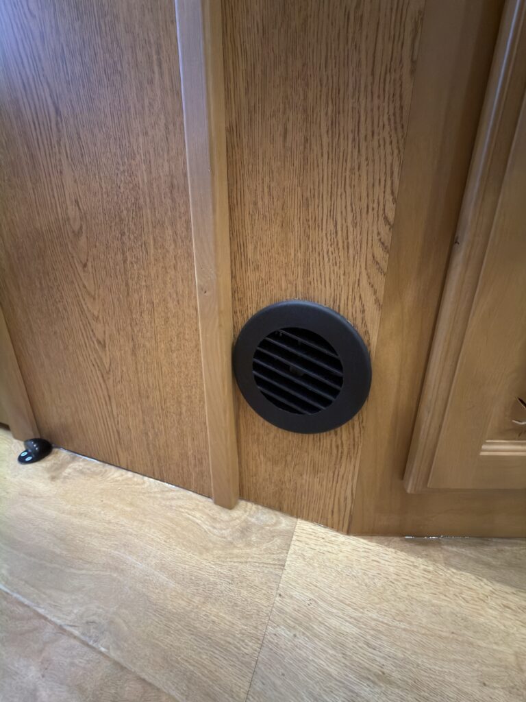 Image of the bathroom floor vent of Gail Camp #131.