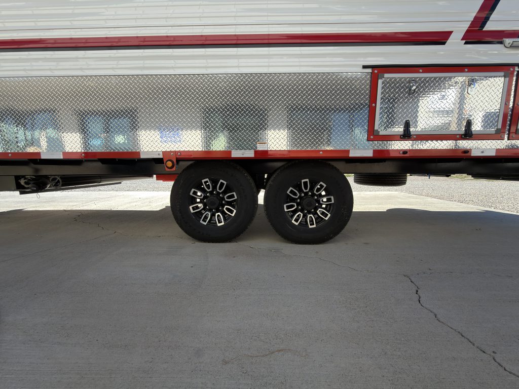 Dual Axles And Aluminum Wheels on Nielsen Camp #133 (View 1)